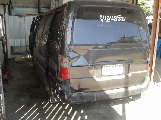 ขาย รถตู้หัวจรวด ปี1994 ตามสภาพ ไปทำเป็นอะไหล่