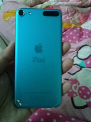 ขาย5500 ไอพอด5 32gb มีประกันเหลือ 4 เดือน สนใจโทมา