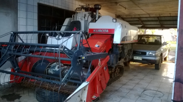 ขายรถเกี่ยวนวดข้าว kubota dc60 Plus ติดต่อ 081-6694087 ขายรถเกี่ยวนวดข้าว kubota dc60 Plus ติดต่อ 081-6694087