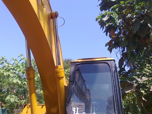 รถแบคโฮ CAT 320 B รถใช้งานดีปกติ มีทะเบียนครบ ชอบราคาเท่าไรต่อรองได้ครับ