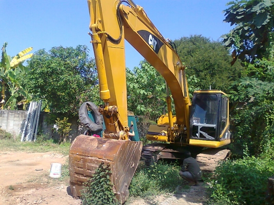 รถแบคโฮ CAT 320 B รถใช้งานดีปกติ มีทะเบียนครบ ชอบราคาเท่าไรต่อรองได้ครับ