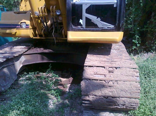 รถแบคโฮ CAT 320 B รถใช้งานดีปกติ มีทะเบียนครบ ชอบราคาเท่าไรต่อรองได้ครับ