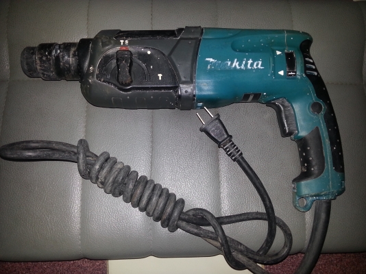 ขายสว่านโรตารี่makita3ระบบรุ่นHR2470F(มีไฟLEDส่องขณะเจาะในที่แสงสว่างน้อย)