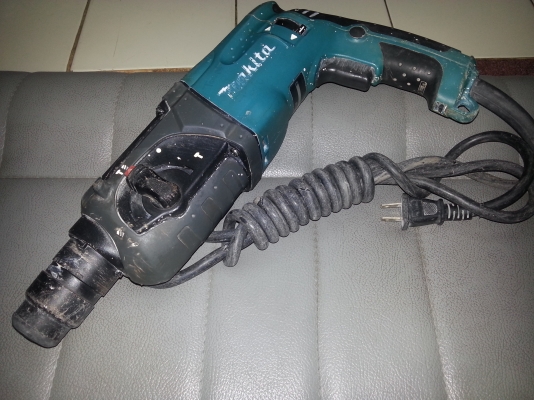 ขายสว่านโรตารี่makita3ระบบรุ่นHR2470F(มีไฟLEDส่องขณะเจาะในที่แสงสว่างน้อย)