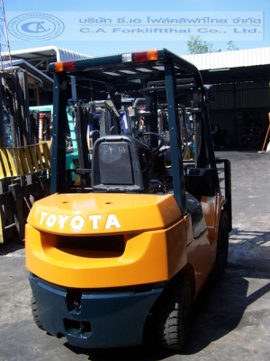 ขายรถ โฟล์คลิฟท์ TOYOTA รุ่น 7-FD25