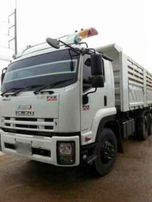 ขายรถบรรทุกสิบล้อดั๊มพ์ Isuzu deca เครื่อง 300 แรง ปี 53 มีระบบลากพ่วง กระบะสามมิตร