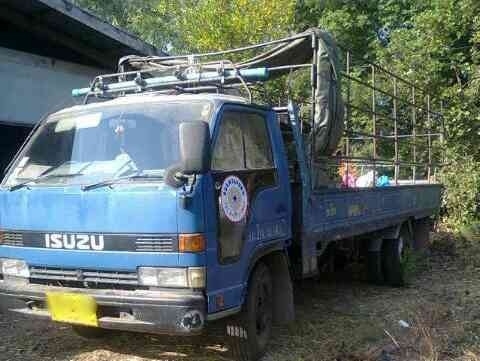 ขายรถหกล้อ Isuzu KS วางหัว NPR เครื่อง 4BG 125 แรง กระบะไม่ดั๊มพ์ยาว 5 เมตร ทะเบียนพร้อม