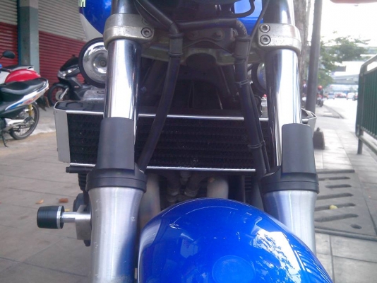 ขาย XJR 1300 ปี 2003 อินวอยท์ สพม.แท้ๆ สำเนาบัตรประชาชน เปลี่ยนของเหลวมาหมดแล้ว ผ้าเบรคพึ่งเปลี่ยน ยางยังเหลือเยอะ ชิวหน้า ท่อไทเททั้งลำ (แค่ท่อก็คุ้มแล้วคับ) รถพร้อมออกทริปได้เลย ราคา 125,000 บาท ราคาต่อรองได้คับ 089-014-8986 ปกป้อง คับ