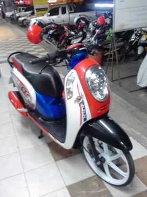 All New Scoopy -i รุ่นใหม่ล่าสุด ปี 2555 (ล้อแม็กซ์) ราคาชิวๆถูกๆ