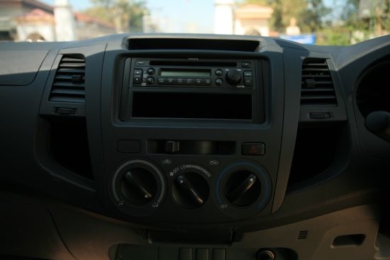 รถบ้าน มือเดียว วิ่งน้อย ไม่ใช้บรรทุก พร้อมใช้งาน ไม่เคยชน หน้าหลังเดิม ฟรีดาวน์ ออกรถง่าย ไม่ต้องมีคนค้ำ ติดแบล็คลิสหรือบูโรก็ออกรถได้ มาดูรถก่อนหรอืทดลองขับดูได้ สนใจรุ่นอื่นดูเพิ่งเติมได้ที่ www.jwcarcenter.com