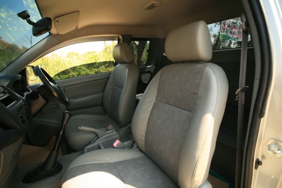 รถบ้าน มือเดียว วิ่งน้อย ไม่ใช้บรรทุก พร้อมใช้งาน ไม่เคยชน หน้าหลังเดิม ฟรีดาวน์ ออกรถง่าย ไม่ต้องมีคนค้ำ ติดแบล็คลิสหรือบูโรก็ออกรถได้ มาดูรถก่อนหรอืทดลองขับดูได้ สนใจรุ่นอื่นดูเพิ่งเติมได้ที่ www.jwcarcenter.com