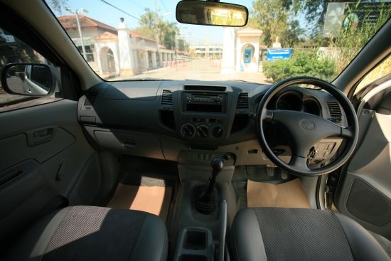 รถบ้าน มือเดียว วิ่งน้อย ไม่ใช้บรรทุก พร้อมใช้งาน ไม่เคยชน หน้าหลังเดิม ฟรีดาวน์ ออกรถง่าย ไม่ต้องมีคนค้ำ ติดแบล็คลิสหรือบูโรก็ออกรถได้ มาดูรถก่อนหรอืทดลองขับดูได้ สนใจรุ่นอื่นดูเพิ่งเติมได้ที่ www.jwcarcenter.com