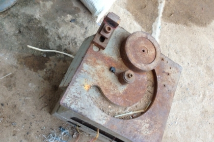 เครื่องดัดเหล็ดตัวใหญ่ตัวใหญ่ครับขนาดดัดได้ประมาณ 2 นิ้วระบบออโต้ครับครับสนใจสอบถามได้ครับ