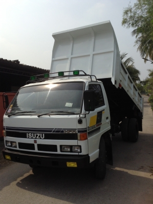 Isuzu NPR 115 ดัมพ์ แท้ พวงมาลัย เพาเวอร์ ยางเลเดียมเต็ม 6 เส้น ซัซี่สวยๆ เดิม ๆ 550,000 Isuzu NPR 115 ดัมพ์ แท้ พวงมาลัย เพาเวอร์ ยางเลเดียมเต็ม 6 เส้น ซัซี่สวยๆ เดิม ๆ 550,000