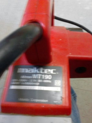 ขายกบไฟฟ้าmaktec mt190 ถูกๆครับ
