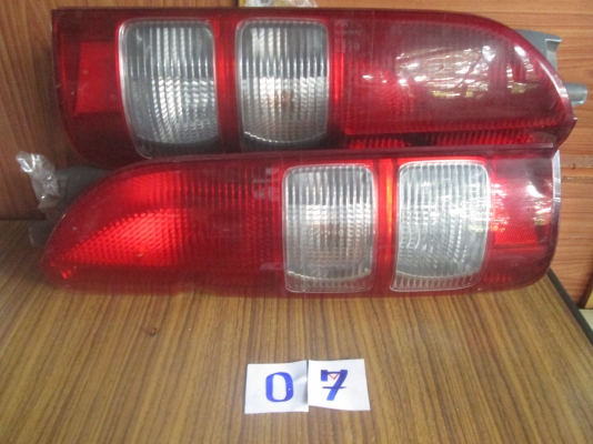 ขายๆๆไฟท้าย รถตู้