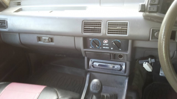 ***ขายแล้วครับขอบคุณ Truck2hand ขาย กระบะแค็ปมังกรทอง 87HPยอดนิยม ISUZU SPACECAB 2.5 SL87HP ปี33/90 แปลงหน้าเป็นโฉมแป๊ะยิ้ม เครื่องเดิมเกียร์เดิม พ.พาวเวอร์ แอร์เย็น เครื่องแน่นดี ประหยัด ช่วงล่างคัสซีสวยเดิมไม่ปะไม่ดาม กระบะดีมีพื้นปูกระบะ โรลบาร์ กันชนห ***ขายแล้วครับขอบคุณ Truck2hand ขาย กระบะแค็ปมังกรทอง 87HPยอดนิยม ISUZU SPACECAB 2.5 SL87HP ปี33/90 แปลงหน้าเป็นโฉมแป๊ะยิ้ม เครื่องเดิมเกียร์เดิม พ.พาวเวอร์ แอร์เย็น เครื่องแน่นดี ประหยัด ช่วงล่างคัสซีสวยเดิมไม่ปะไม่ดาม กระบะดีมีพื้นปูกระบะ โรลบาร์ กันชนห