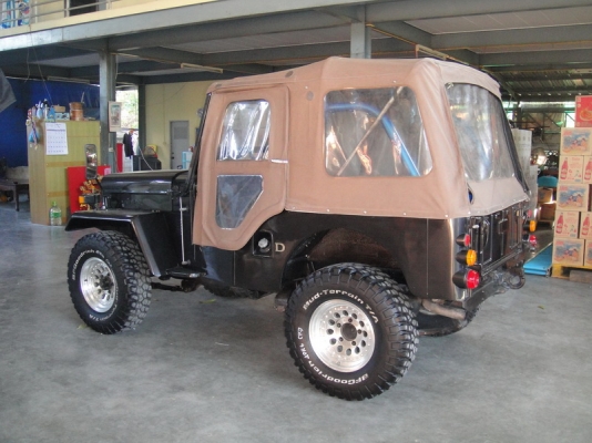 ** ฝากขายครับ **  JEEP  หล่อ ๆ   ***