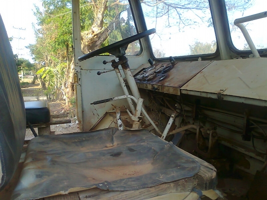 รถดัน ล้อหนาม รถจีน เครื่องดีเซล 6 สูบ ใบมีดกว้าง 3 เมตร น้ำหนักตัวรถ 15,000 กก.ราคา่ต่อรองได้