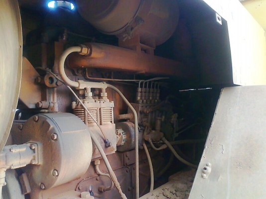 รถดัน ล้อหนาม รถจีน เครื่องดีเซล 6 สูบ ใบมีดกว้าง 3 เมตร น้ำหนักตัวรถ 15,000 กก.ราคา่ต่อรองได้