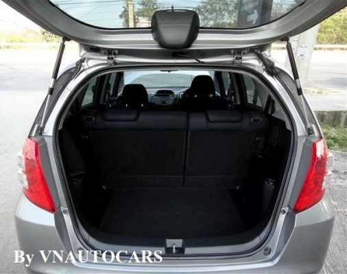 ฟรีดาวน์ 2009 HONDA JAZZ 1.5 i-VTEC V (AS) วิ่งแค่6หมื่นโล สภาพดี