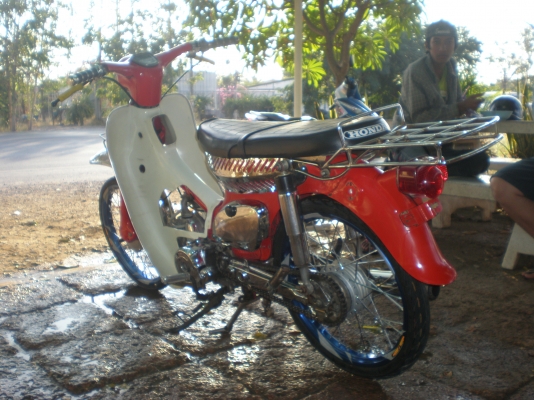 ขอขาย C90 เครื่องไทเกอร์ฝาไนท์110 มีเล่มทะเบียนเครื่องเเละเล่มทะเบียนโคลง