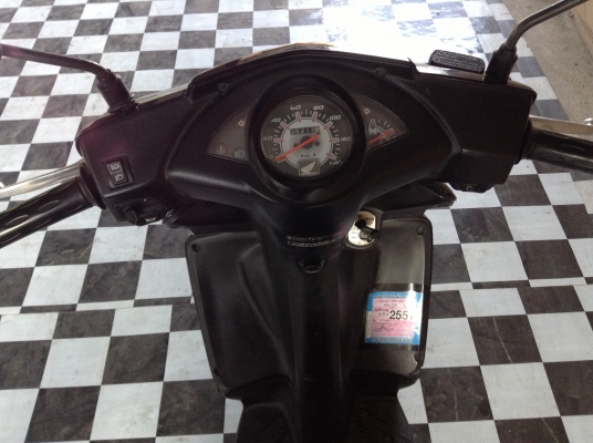 ขาย!!!ฮอนด้าคลิ๊ก ล้อทองโยโก ปี50 รถเครื่องดีคับ มีเล่มทะเบียนครบ ภาษีไม่หมด ขาย!!!ฮอนด้าคลิ๊ก ล้อทองโยโก ปี50 รถเครื่องดีคับ มีเล่มทะเบียนครบ ภาษีไม่หมด