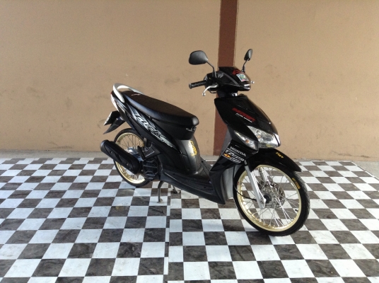 ขาย!!!ฮอนด้าคลิ๊ก ล้อทองโยโก ปี50 รถเครื่องดีคับ มีเล่มทะเบียนครบ ภาษีไม่หมด