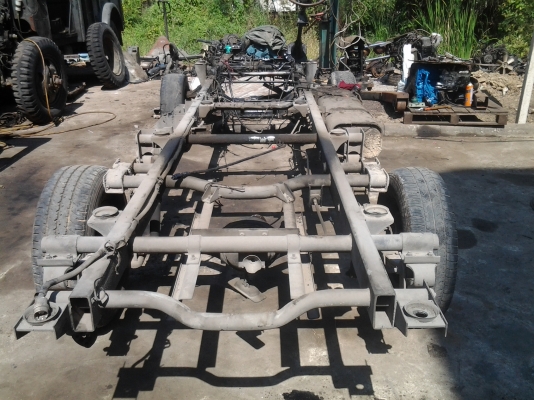 ขายแซสซีอีซูซุ รถตู้บัดดี้ พร้อมทะเบียนขาด 13 ธ.ค.56 แซสซีสวยมาก 15,000 บาท