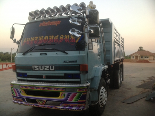 ขายสิบล้อดั้ม240นางฟ้่าสวยๆ