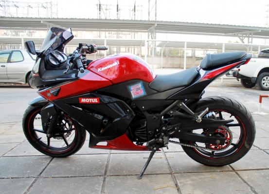 Ninja250r 2010 สวยๆ+แต่งเล็กน้อย 85,500 Ninja250r 2010 สวยๆ+แต่งเล็กน้อย 85,500