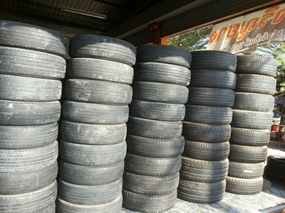 ขายยางเหมายกกอง ขอบ15 *17 รวม 110 เส้น ขายยางเหมายกกอง ขอบ15 *17 รวม 110 เส้น