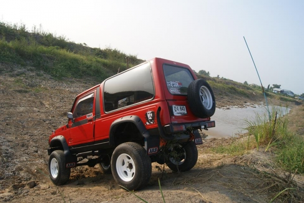 ขาย SUZUKI CARIBIAN สีแดง ปี1989เครื่องเดิม 1.3 ยกสูงเทิร์นเพลาแล้ว ขาย SUZUKI CARIBIAN สีแดง ปี1989เครื่องเดิม 1.3 ยกสูงเทิร์นเพลาแล้ว