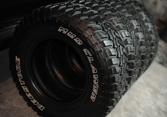 ยาง Mud 265 75 16 ปี 12 -ขายแล้วครับ-