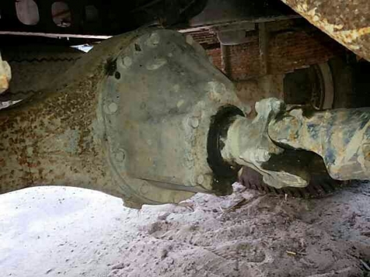 รถฮีโน่ 6 ล้อ รั่ว  FC2W  120 แรงม้า.  สนใจติดต่อ 081 - 6079515