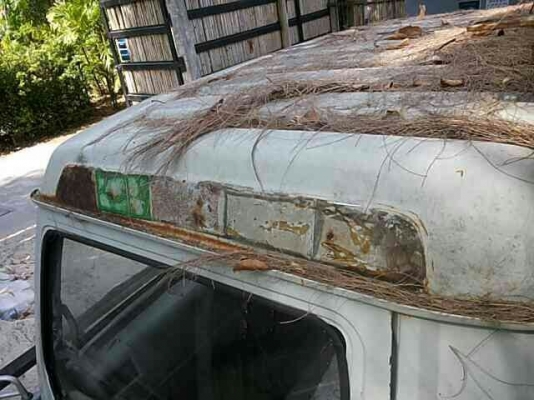 รถฮีโน่ 6 ล้อ รั่ว  FC2W  120 แรงม้า.  สนใจติดต่อ 081 - 6079515