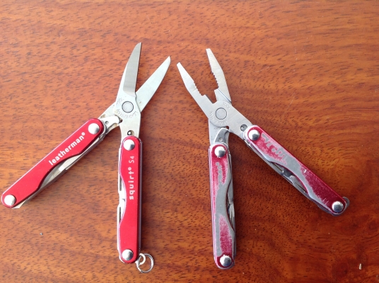 ขายอุปกรณ์เดินป่าเอนกประสงค์ Leatherman Squirt