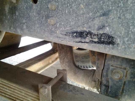 รถนิสสัน 10 ล้อดั้ม CW30  230 แรงม้า.  สนใจติดต่อ 081 - 6079515