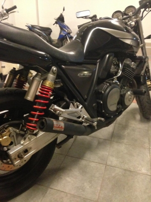 ขาย Cb400 ปี93 ทะเบียนโอน(นอก) 77000 บาท ลดราคาแล้ว