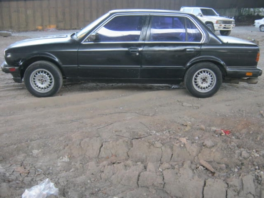 BMW, E30 เก่าเก็บสภาพสวยเดิมบางพร้อมขับแอร์เย็น34000 BMW, E30 เก่าเก็บสภาพสวยเดิมบางพร้อมขับแอร์เย็น34000