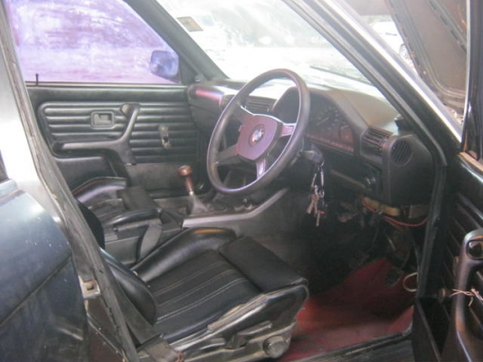 BMW, E30 เก่าเก็บสภาพสวยเดิมบางพร้อมขับแอร์เย็น34000 BMW, E30 เก่าเก็บสภาพสวยเดิมบางพร้อมขับแอร์เย็น34000