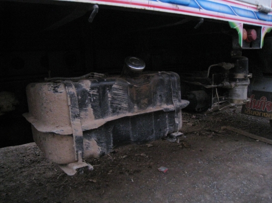 Isuzu FRR เครื่อง6BG1 175HP  หกล้อดั๊มดิน ยาง8.25-16 กระบะยาว3.6 เมตร สภาพพร้อมใช้