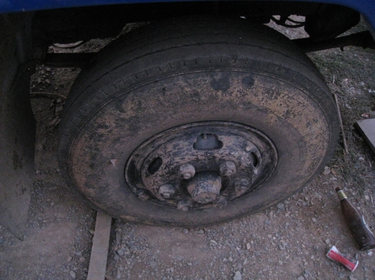 Isuzu FRR เครื่อง6BG1 175HP  หกล้อดั๊มดิน ยาง8.25-16 กระบะยาว3.6 เมตร สภาพพร้อมใช้