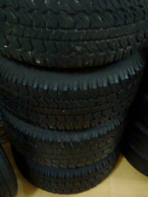 1ชุดมาใหม่ R15X8.5 ET-5 6/139 แม็กเดิมขอบหนาไร้ซ่อมรัดยาง255-70-15 LTXคุ้มๆเอาไว้ลุยราคาเบาๆ1ชุด