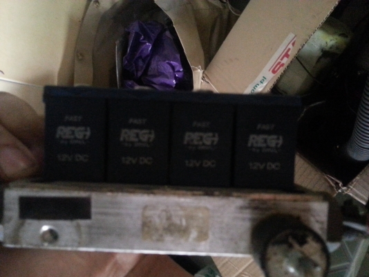 ขายชุดแก็สหัวฉีด4สูบ มือสอง 6500บ