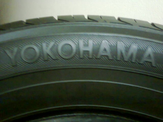 YOKOHAMA  FD 225-60-16 ปี1511 ยางสวยดอกดีไม่มีปะ