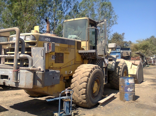 ขายครับ รถตักล้อยาง KOMATSU WA 450 สภาพพร้อมใช้งาน