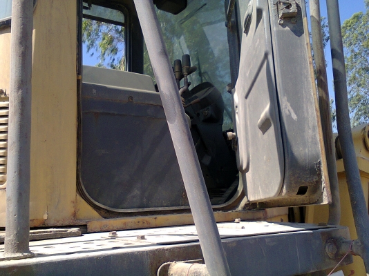 ขายครับ รถตักล้อยาง KOMATSU WA 450 สภาพพร้อมใช้งาน