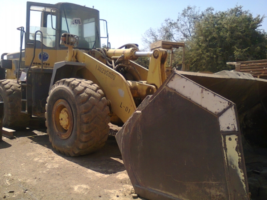 ขายครับ รถตักล้อยาง KOMATSU WA 450 สภาพพร้อมใช้งาน