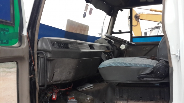 ขายด่วนไอ้หลงสิบปีดสองเพลาดั้ม FN527MA195แรง  พร้อมใช้จัดแนนท์ได้โทร 0801515451